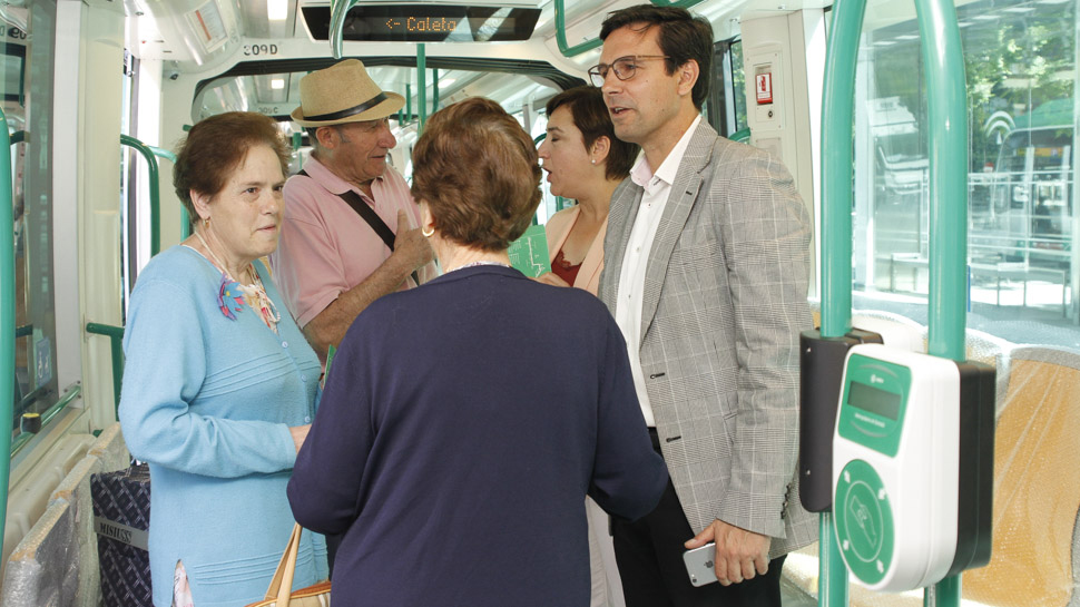 18 Sandra Garcia y Paco Cuenca visitan el Metro en Caleta - AlexCamara-25
