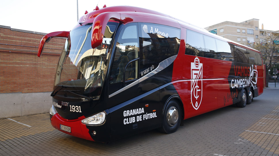 Ahora Granada - El autobús que debe llevar al Granada CF a Primera ...