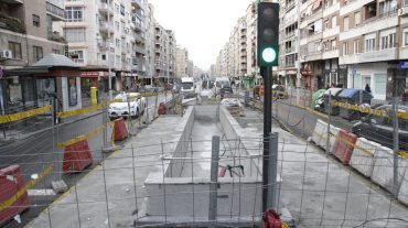 Granada dice que romperá relaciones con la Junta sobre el Metro si no se firma el convenio en un mes