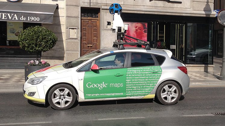 Cuidado, el coche de Google Maps nos está vigilando en Granada