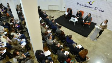 La defensa del municipalismo y la problemática en la aplicación de la Ley de la reforma local centran la Jornada organizada por el Consorcio Vega-Sierra Elvira