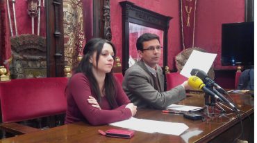 El PSOE lamenta que el ayuntamiento decida deshacerse de los Servicios Sociales