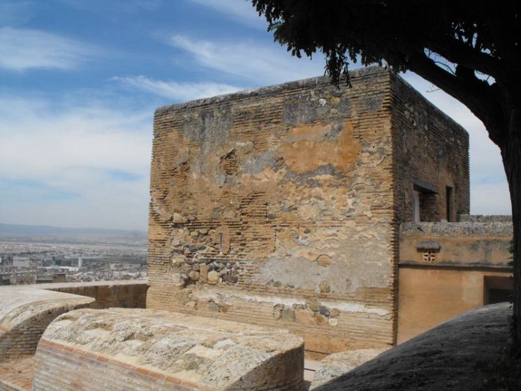  En época cristiana, fue incorporada como un importante elemento defensivo a las reformas llevadas a cabo a mediados des siglo XVI. Foto: Patronato de la Alhambra y el Generalife