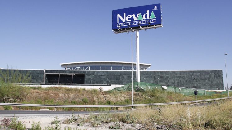 Recinto donde se enclava el Centro Comercial Nevada. Foto: Álex Cámara