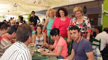 La Diputación celebra una comida en el Corpus con personas mayores y con discapacidad