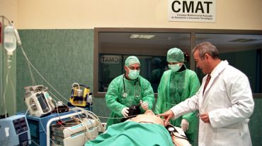 Salud y la UGR clausuran un máster de medicina de urgencias y emergencias