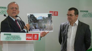 El PSOE ve en la tramitación "ilegal" del proyecto del AVE en Loja un "contubernio" para justificar su paralización