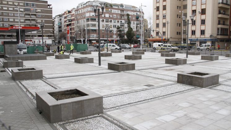Los trabajos en la plaza Einstein ya están concluidos, según IU. Foto: Álex Cámara