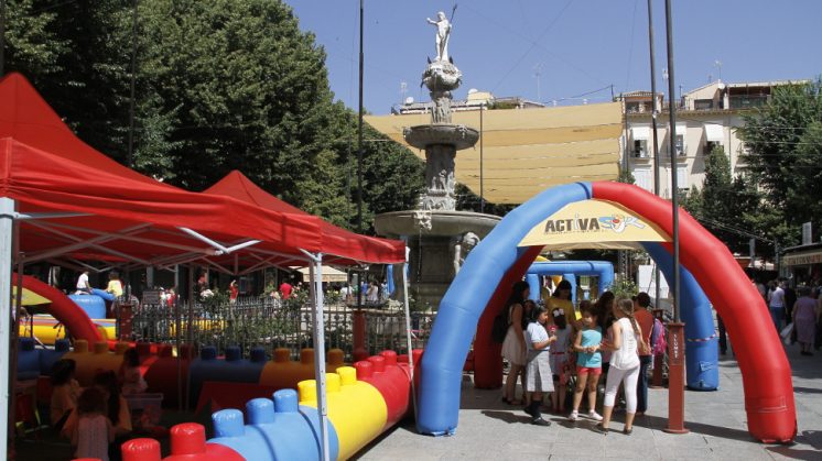 Plaza Bib-Rambla se pone al servicio de los niños. Foto: Álex Cámara