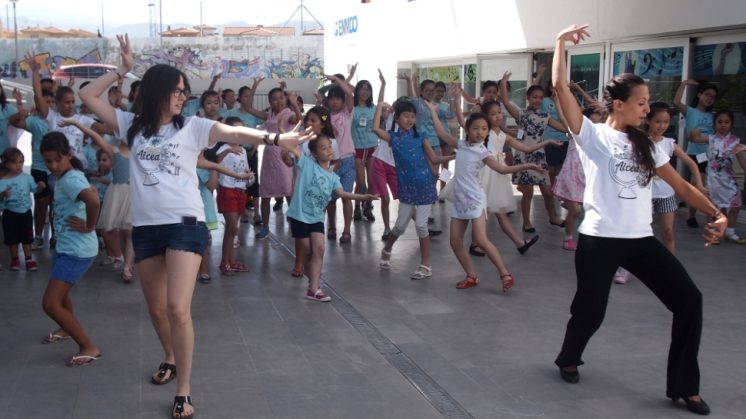 La escuela ‘Músicas y danzas del mundo’ se estrena en Ogíjares con 24 alumnos
