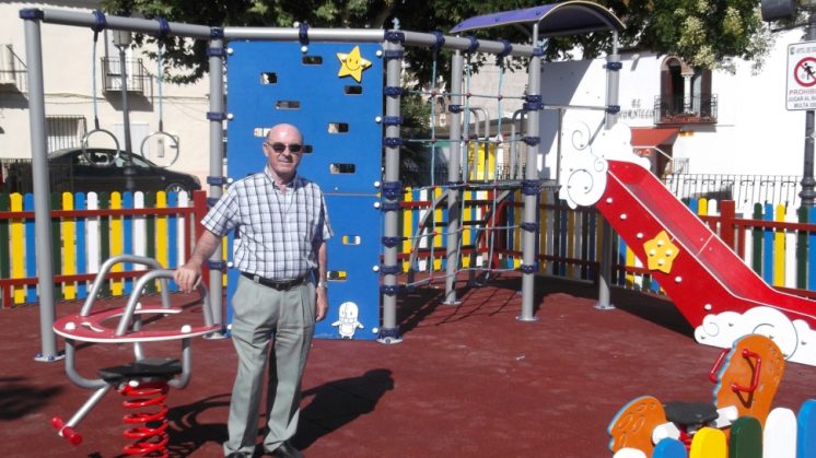 Ogíjares instala un nuevo parque infantil en Plaza Alta