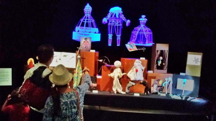 ‘Títeres. 30 años de Etcétera’ muestra una veintena de títeres diseñados por niños a los que ha inspirado la exposición. Foto: aG
