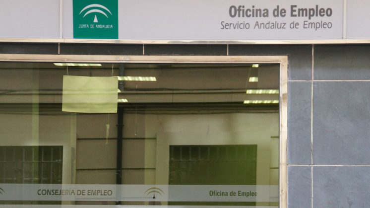 Las oficinas del Servicio Andaluz de Empleo registraron una caída de los datos. Foto: Álex Cámara