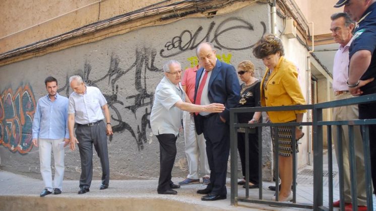 Las obras de peatonalización del barrio de Doctores se realiza "de forma paulatina", según el alcalde. Foto: Javier Algarra.