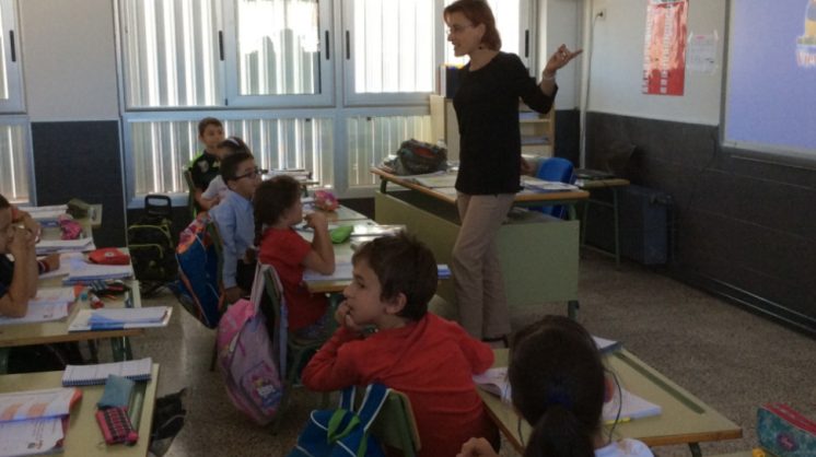 La delegada Ana Gámez ha visitado el Colegio de Educación Infantil y Primaria 'Sagrado Corazón'. Foto: aG.