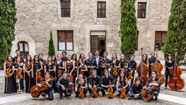 La Orquesta de la Universidad de Granada actuará este jueves en el Crucero bajo del Hospital Real. Foto: aG.