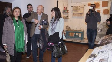 El Torreón de Las Gabias acoge por primera vez una exposición organizada por el Patronato de la Alhambra