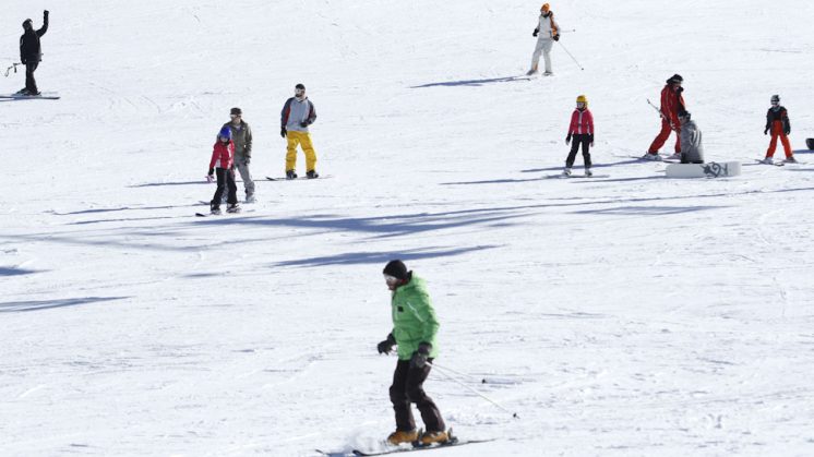 Cerca de un centenar de esquiadores por montaña se han inscrito en pruebas que se desarrollarán el sábado. Foto: Álex Cámara