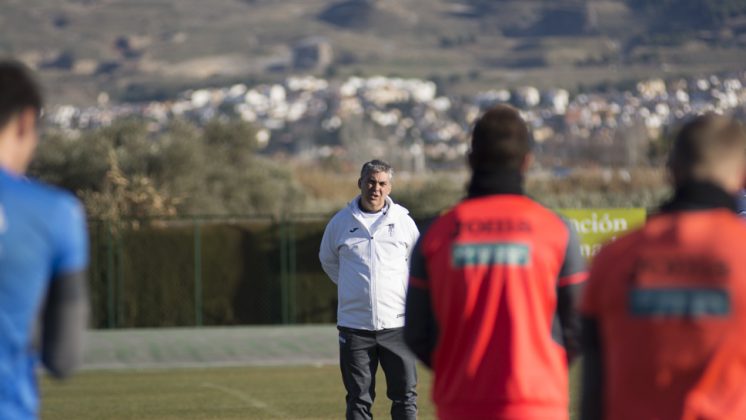 Joseba Aguado, durante el entrenamiento de este viernes. Foto: Alberto Franco