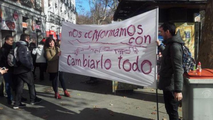 Pancarta de Podemos Granada en Atocha. Foto:  @JdMJerez