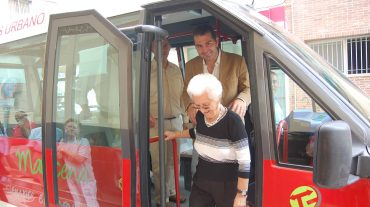 El bus urbano de Maracena, gratis para los usuarios del centro de mayores