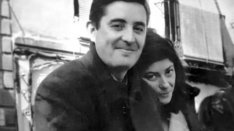El autor Luis García Montero, junto a Almudena. Foto: aG