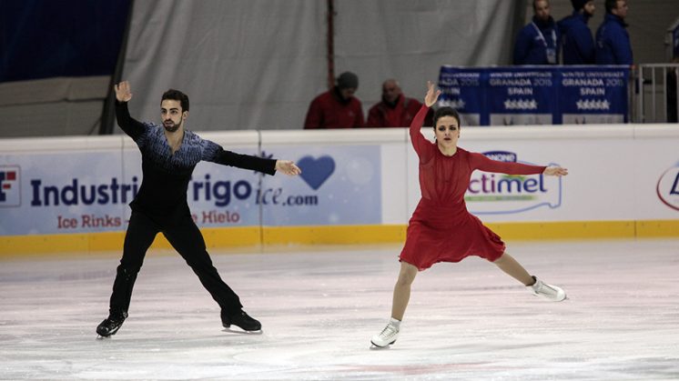 España consiguió una de las dos platas en la competición de patinaje por parejas. Foto: aG