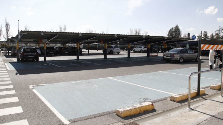 El parking del Aeropuerto de Granada tendrá nuevas tarifas. Foto: Álex Cámara