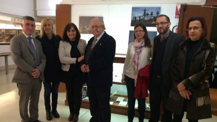 La Biblioteca de Andalucía acoge el legado documental del escritor Julio Alfredo Egea