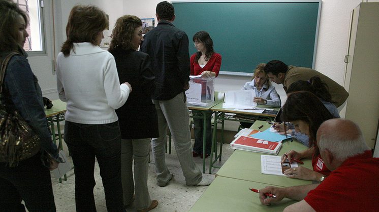 Más de 28.000 granadinos podrán votar por vez primera. Foto: Luis F. Ruiz (archivo)