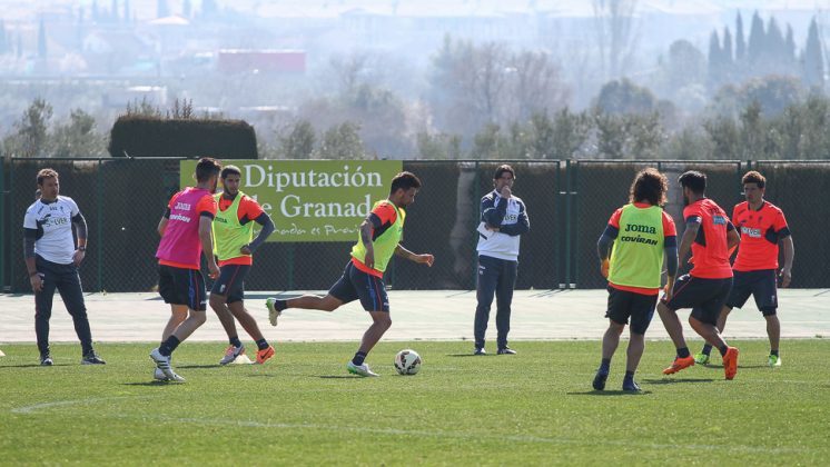 El Granada CF se ha concienciado duro esta semana para tratar de solventar la situación. Foto: Antonio Ropero