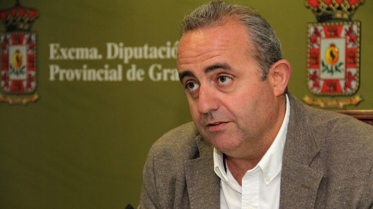 La Diputación de Granada devuelve a sus trabajadores el 25% de la paga extraordinaria de 2012