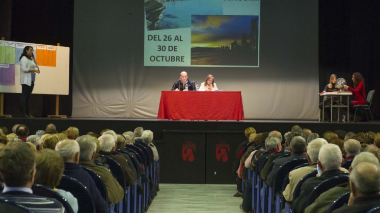 El teatro municipal de Armilla ha acogido el sorteo de destinos. Foto: aG.