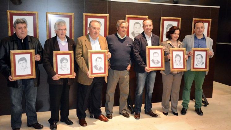 La exposición está compuesta por los retratos de los siete alcaldes de la Democracia en Peligros y paisajes. Foto: aG
