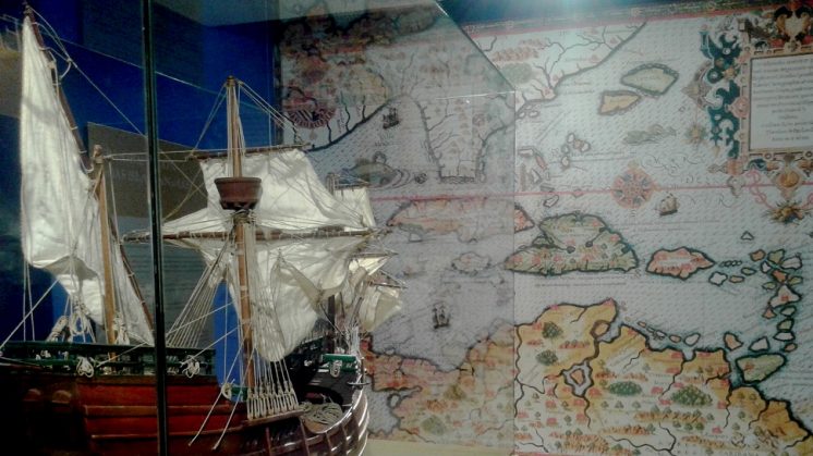 Una exposición permanente muestra los detalles del viaje de Colón en el que descubrió América