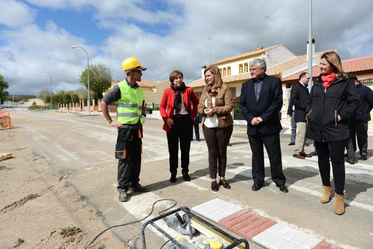 Las obras de la A-323 en la travesía de Guadahortuna mejorarán la conexión con la autovía A-44 y la capital
