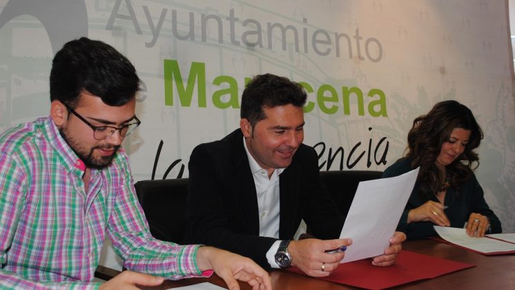 Maracena firma un convenio para facilitar el alojamiento a sus visitantes