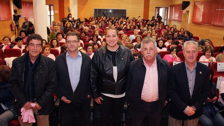 'Zafarraya trabaja por la igualdad' reúne a mujeres y agentes sociales de la comarca de Alhama con expertos en educación en valores