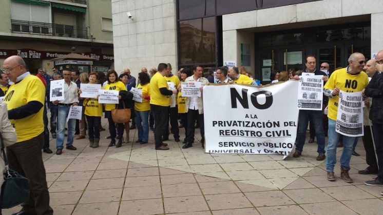 CCOO se moviliza contra la privatización del Registro Civil