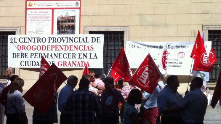 Los trabajadores del Centro Provincial de Drogodependencias, en contra de su traslado a Ogíjares