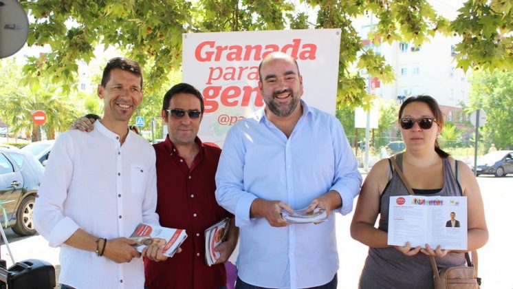 El candidato de IU a la Alcaldía, Francisco Puentedura ha defendido este domingo el programa de la coalición de izquierdas para el Área Metropolitana de Granada. Foto: aG