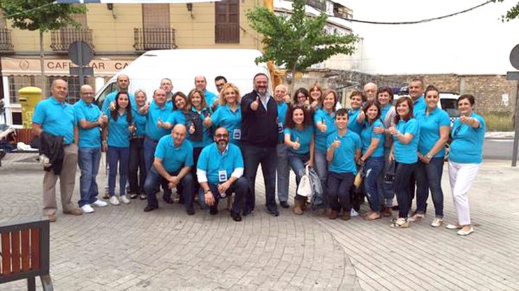 El alcalde de Albolote, en la mañana de este domingo con interventores e integrantes de la lista. Foto: Twitter 
