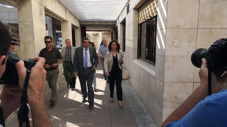 La delegada de Medio Ambiente, Inmaculada Oria, a su llegada a los juzgados de la Caleta. Foto: Luis F. Ruiz
