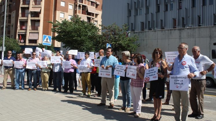 Los representantes de CCOO y UGT en Granada, durante la jornada de este lunes. Foto: aG