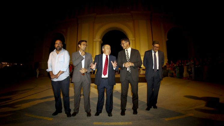 Luis Salvador, segundo por la derecha, junto al resto de líderes de los otros partidos. Foto: Álex Cámara