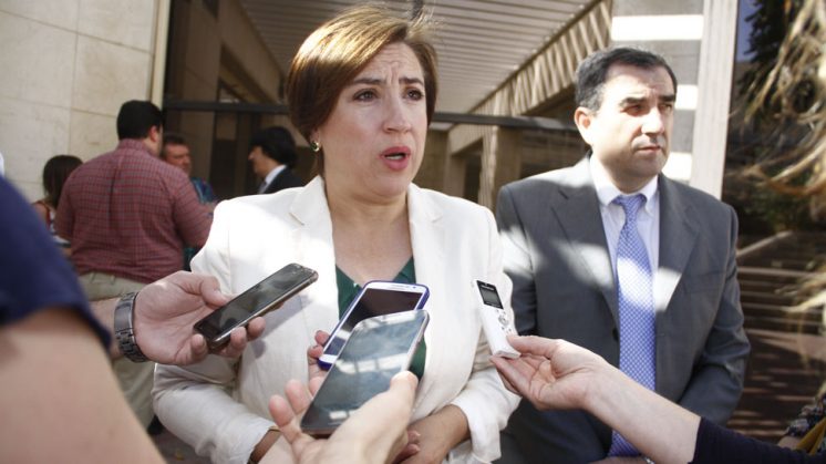 Sandra García ha comparecido ante los medios antes de su entrada al Juzgado. Foto: Álex Cámara.