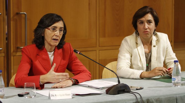 Rosa Aguilar, a la izquierda, durante la rueda de prensa ofrecida este lunes. Foto: Álex Cámara