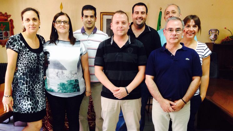 Los ocho concejales que forman el Gobierno local de Cúllar Vega. Foto: aG