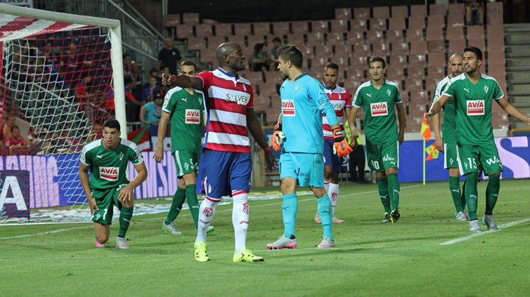 Babin asegura que el Granada tiene que "mejorar en todo" tras el primer partido contra el Eibar. Foto: Roberto Romera