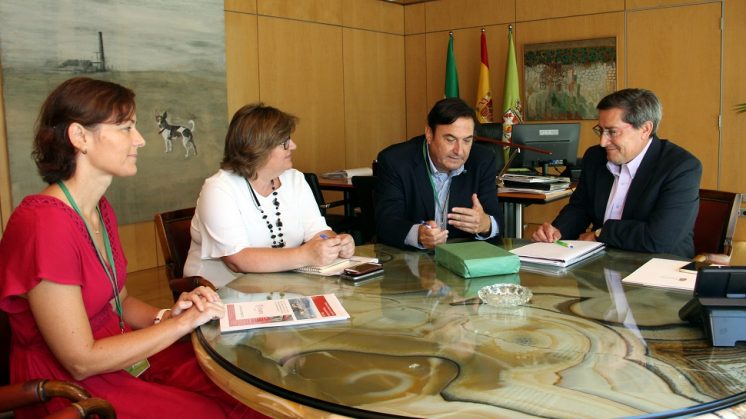 El presidente de Diputación se reúne con el de la Cámara de Comercio de Motril